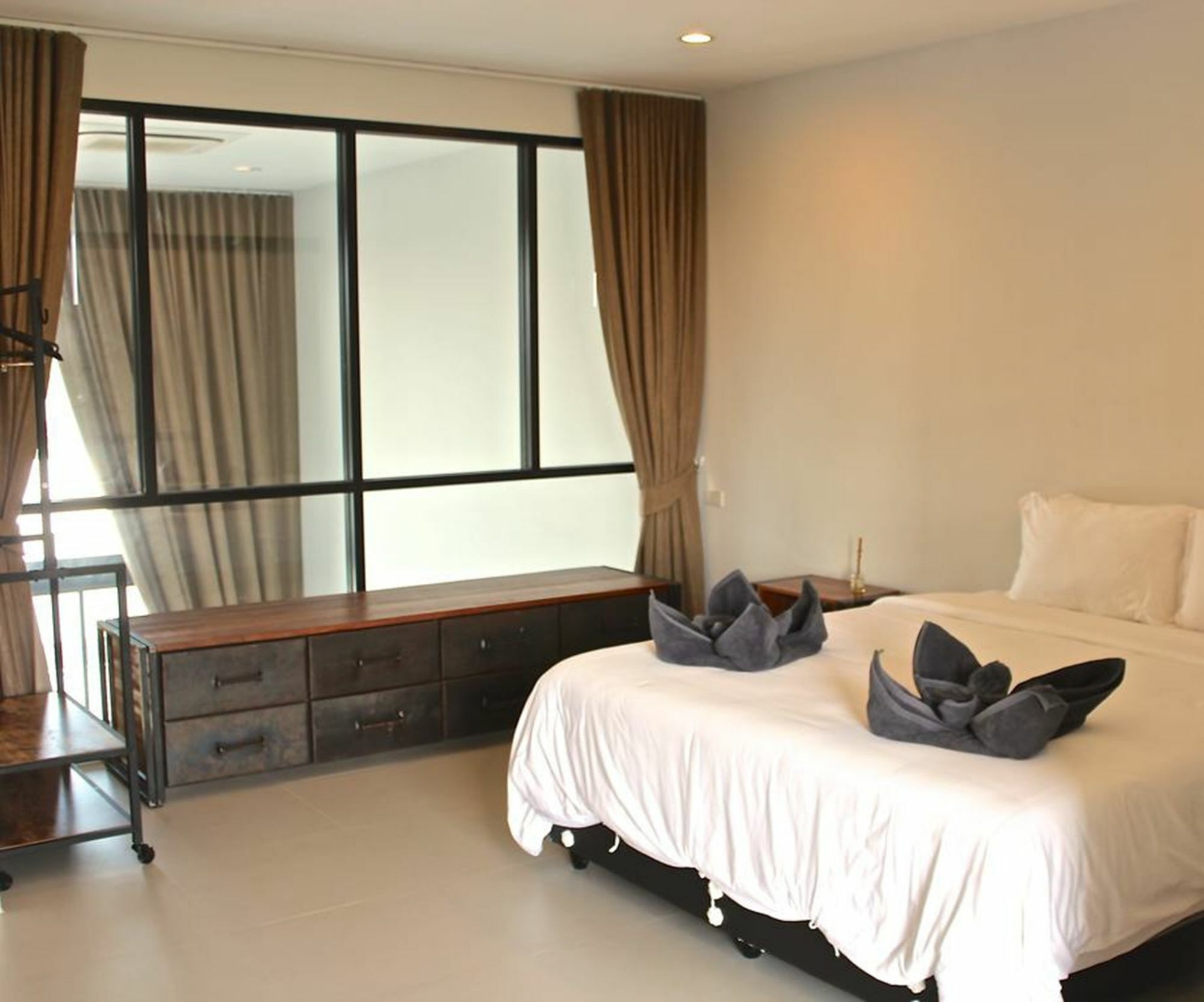 Little Paris Phuket Apartamento Exterior foto