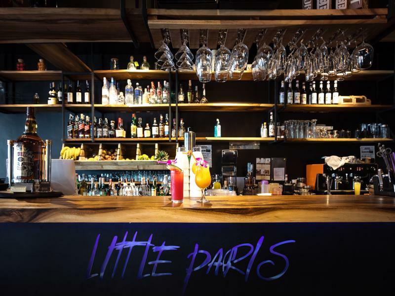 Little Paris Phuket Apartamento Exterior foto